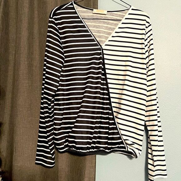 C + D + M Top Size Small - Picture 3 of 12